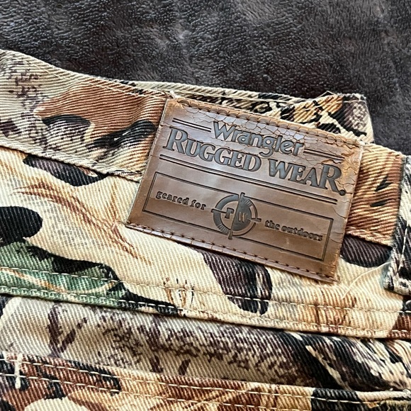 Wrangler Camo Pants - Picture 3 of 3